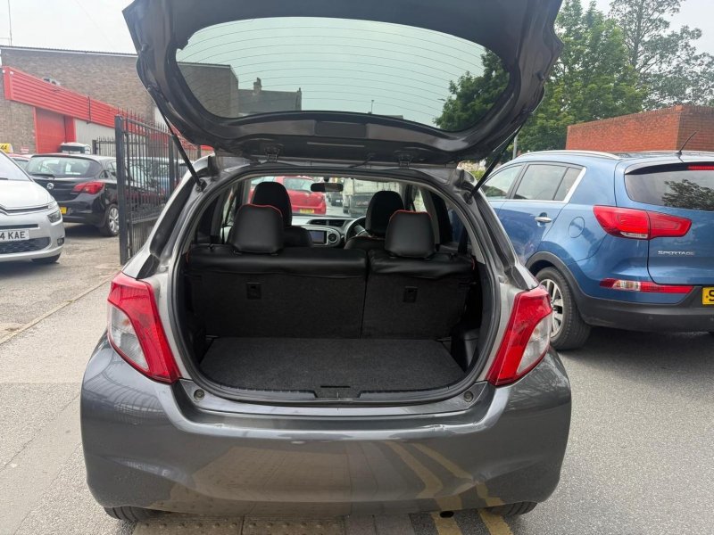 TOYOTA VITZ